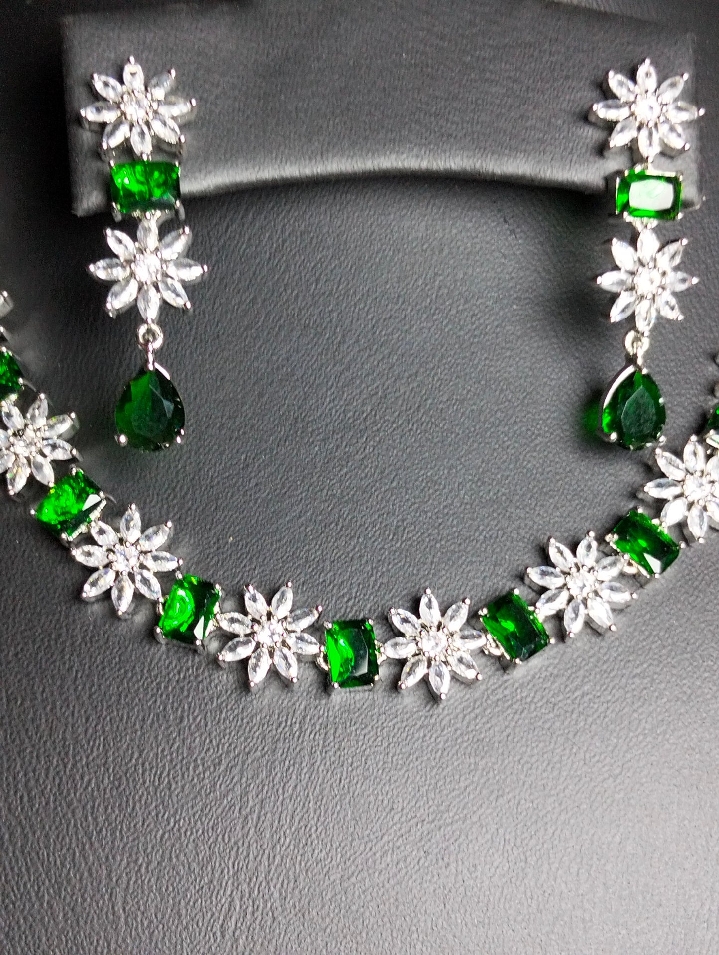 Emerald green AD silver rhodium plated set