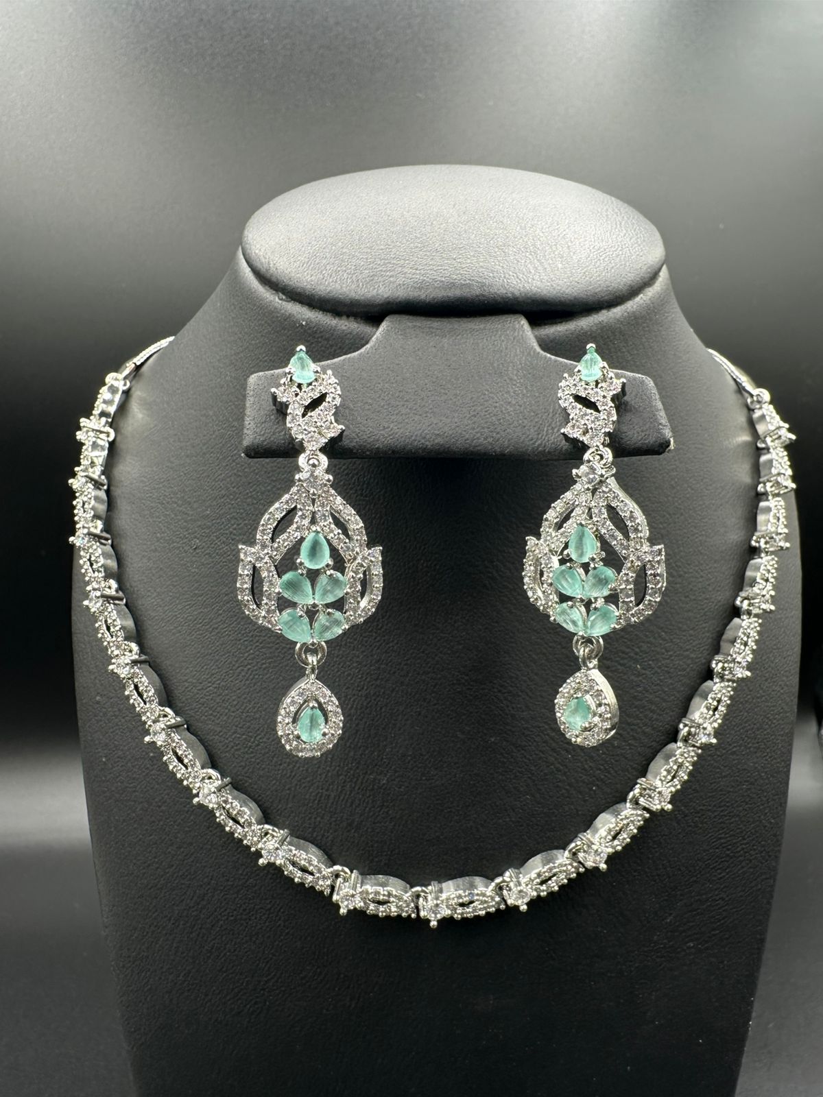 Mint Bloom Classic Neckline Set