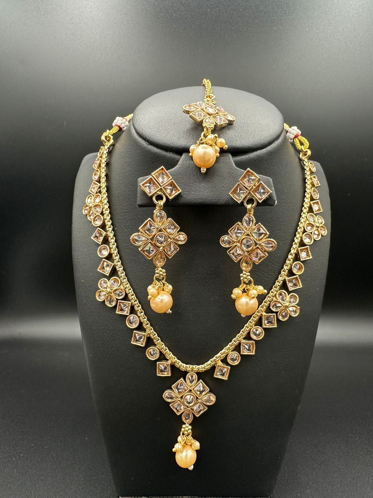 Antiquity | Handcrafted Polki Floral Necklace Set