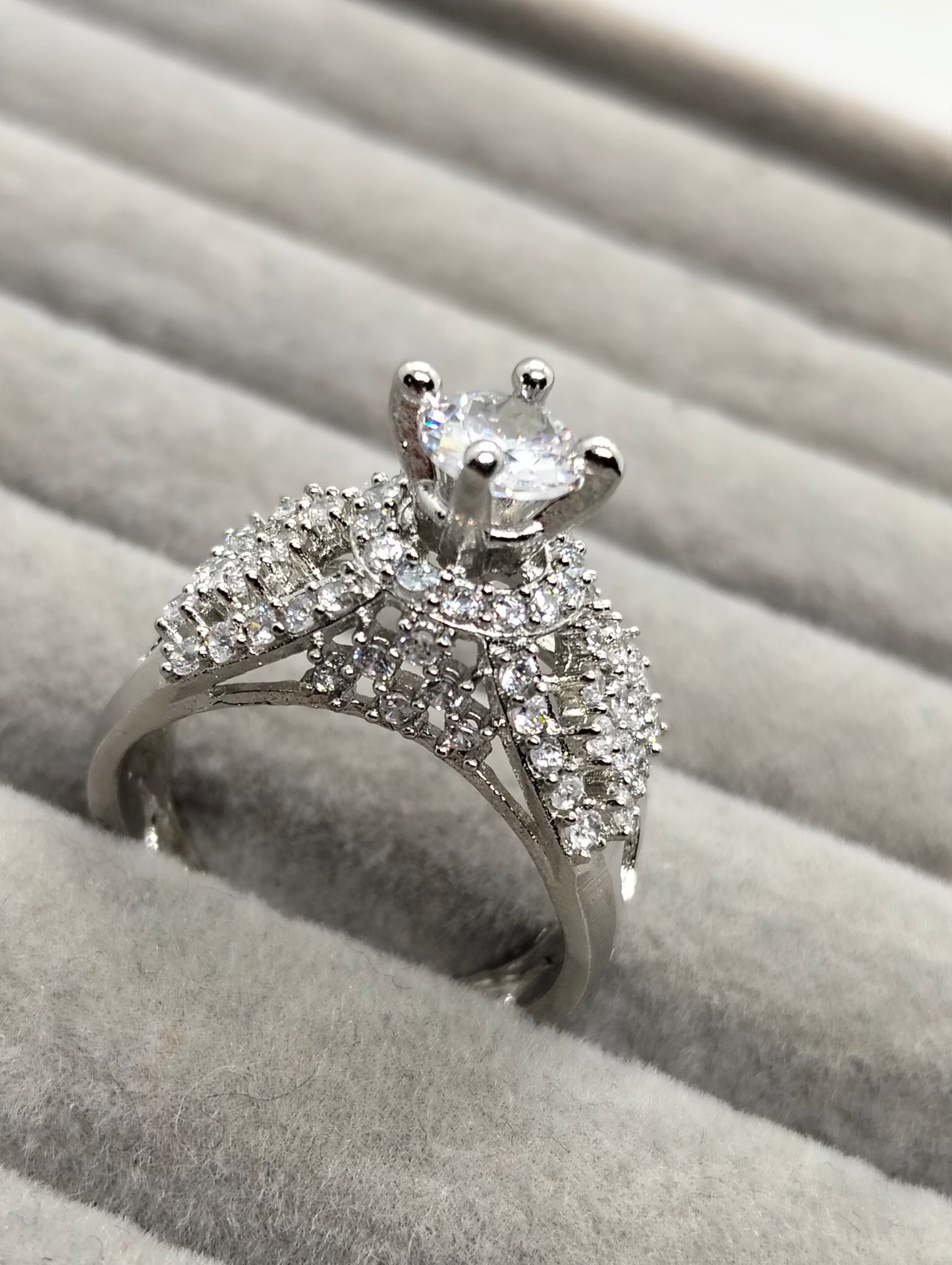 Tower ring in white stone one carat silver rhodium plated
