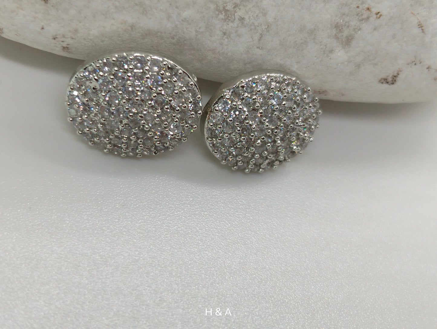 Silver rhodium plated stud