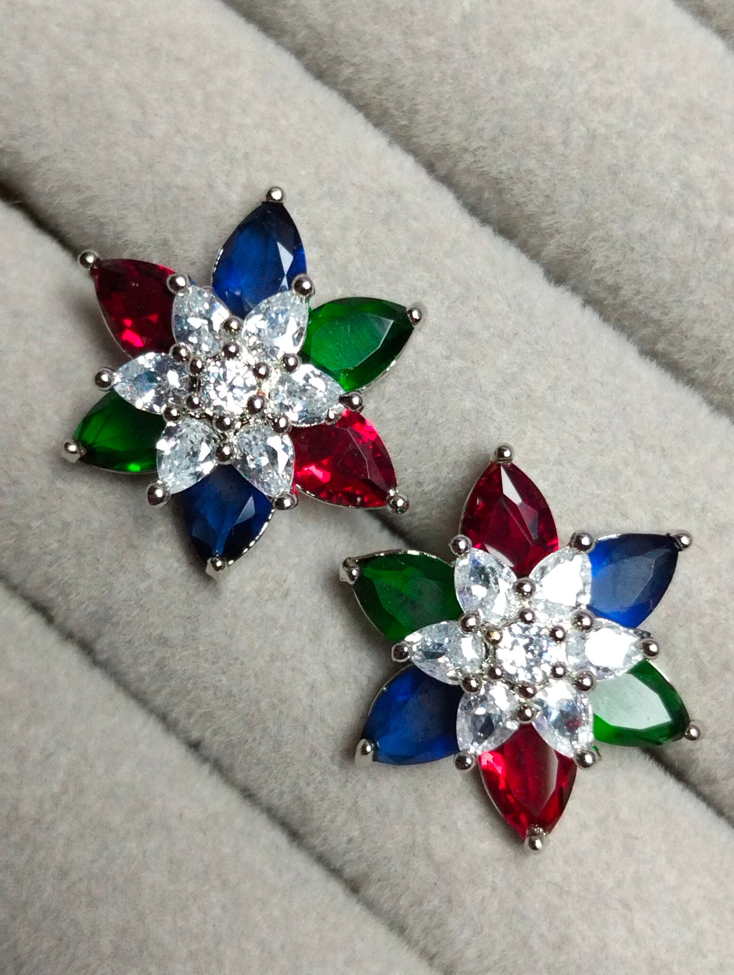 Multi stone stud