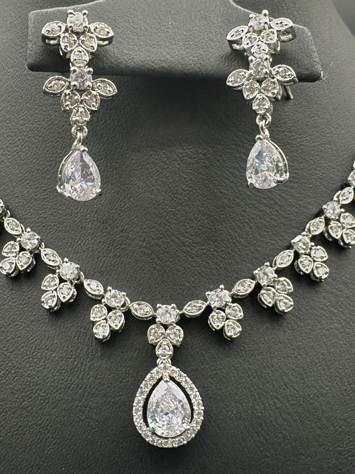 The Daily Diamond-Look | 1ct Round Cut Silver Necklace