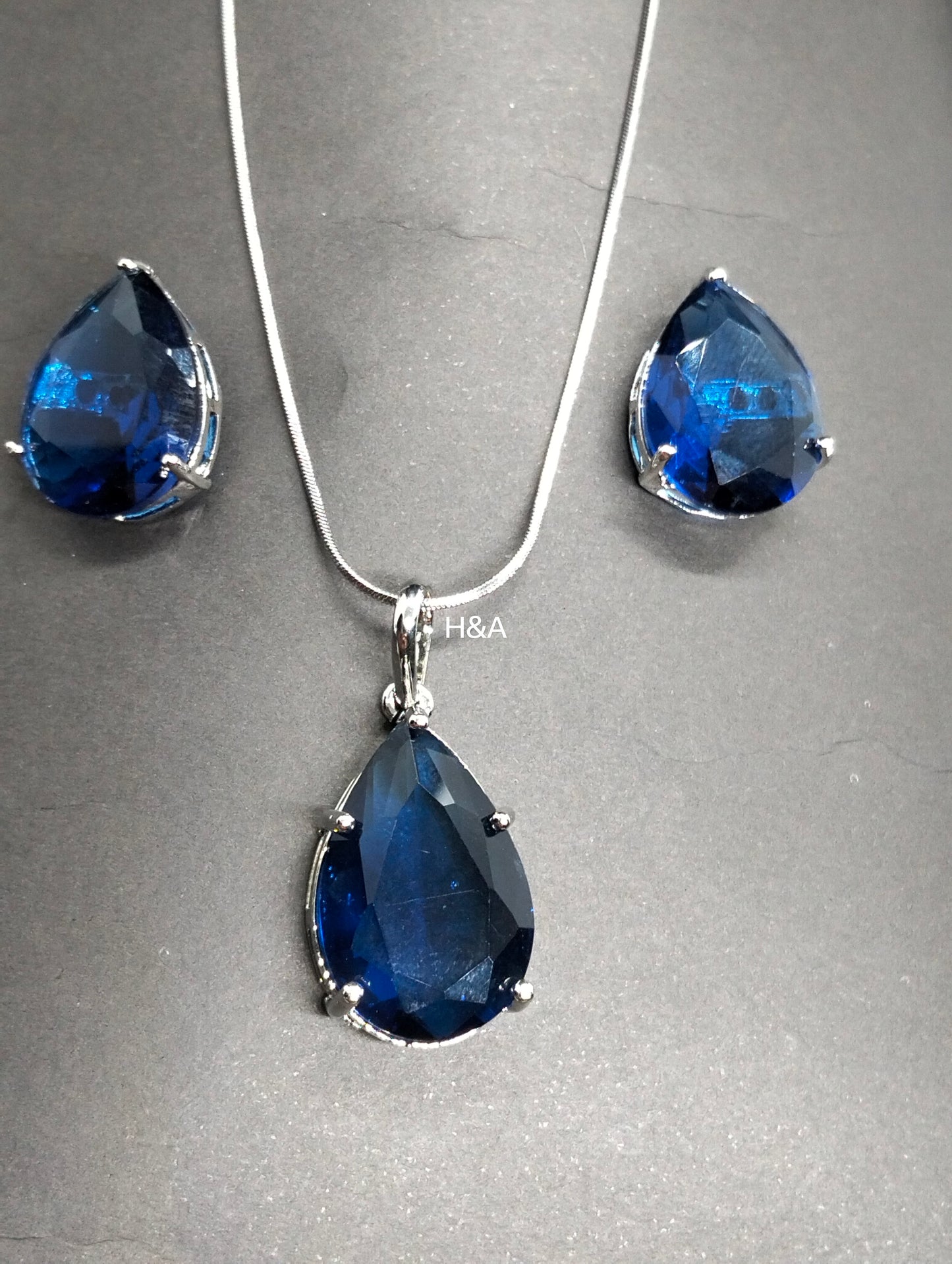 Blue Sapphire silver rhodium plated pendant set