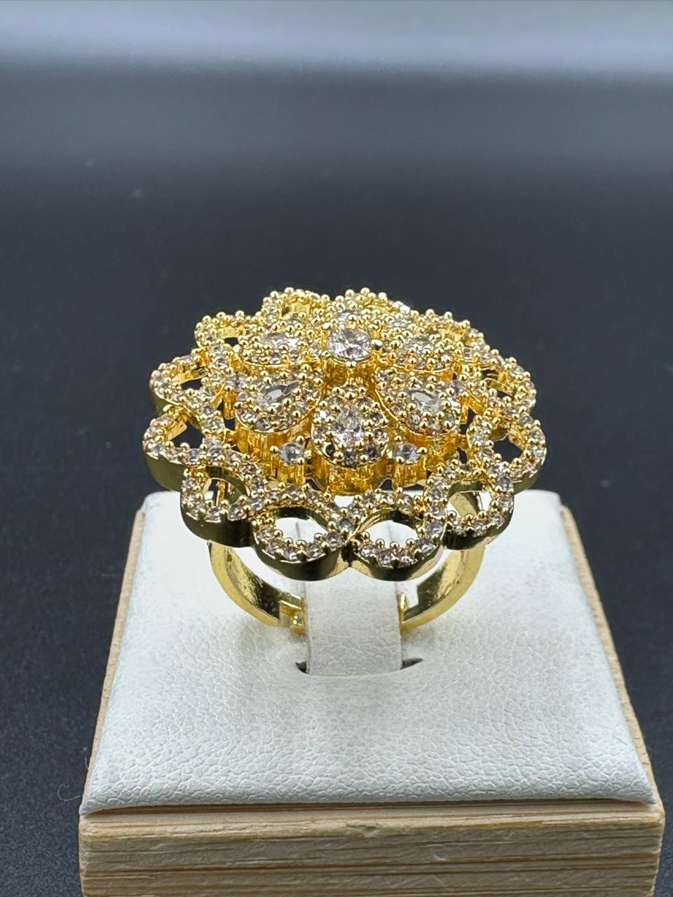 One carat two toned adjustable ring