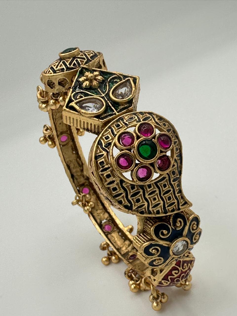 Geometrical Designed indian gold plated rajwari bangel with multi stones