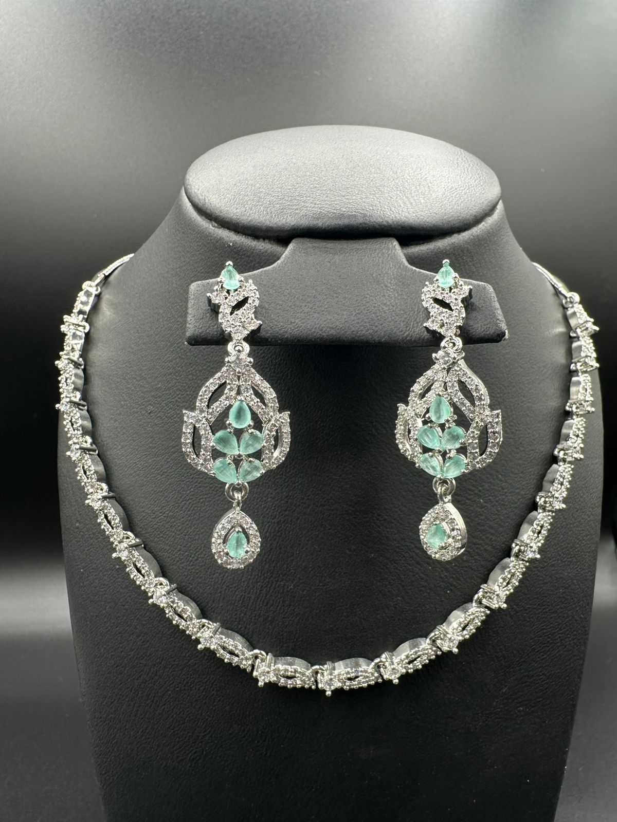 Mint Bloom Classic Neckline Set