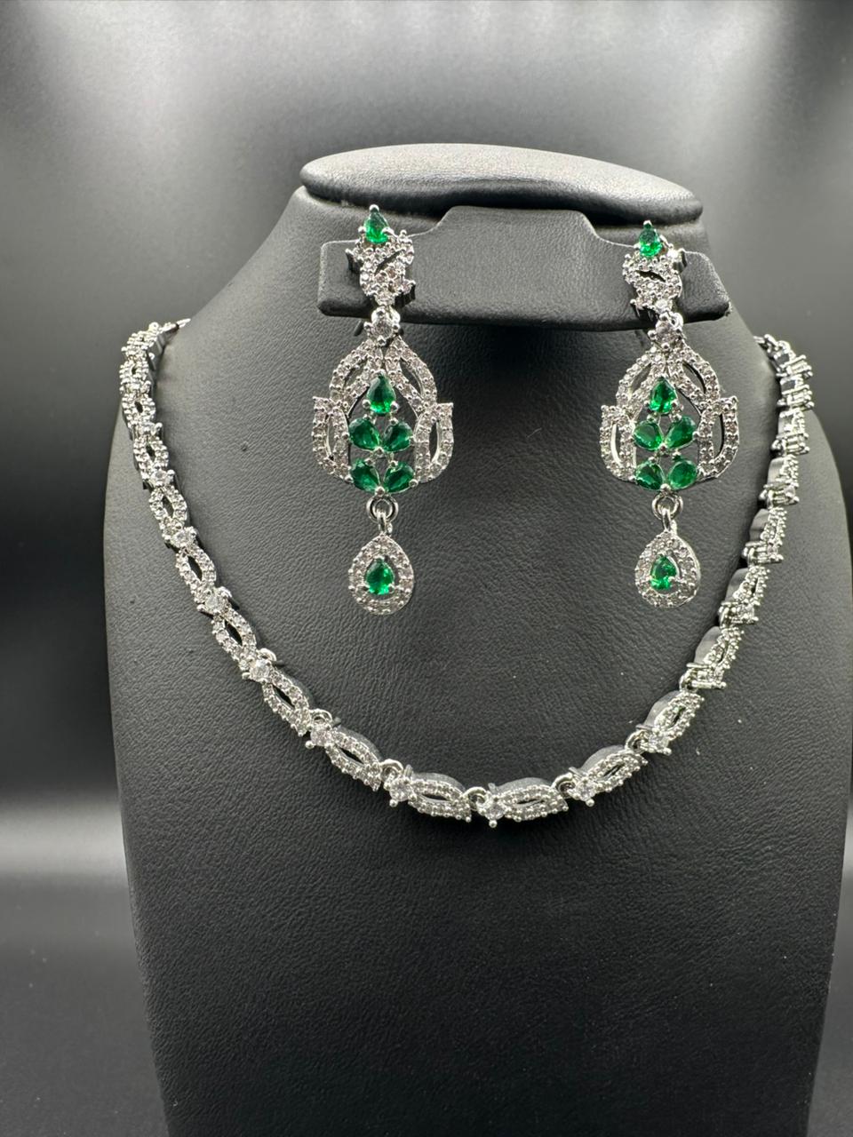 Emerald Green Aura Neckline Set