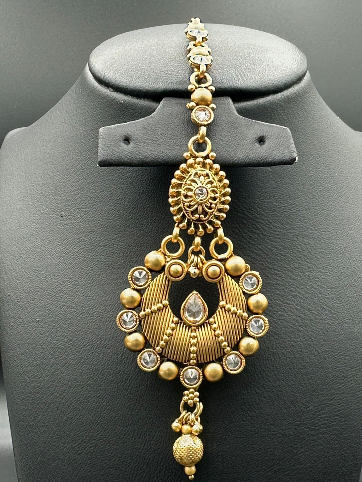 The Maharani Aesthetic | Antique Gold Rajwari Forehead Piece