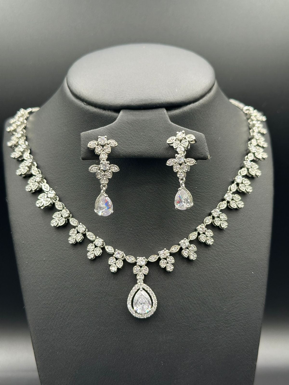 The Daily Diamond-Look | 1ct Round Cut Silver Necklace