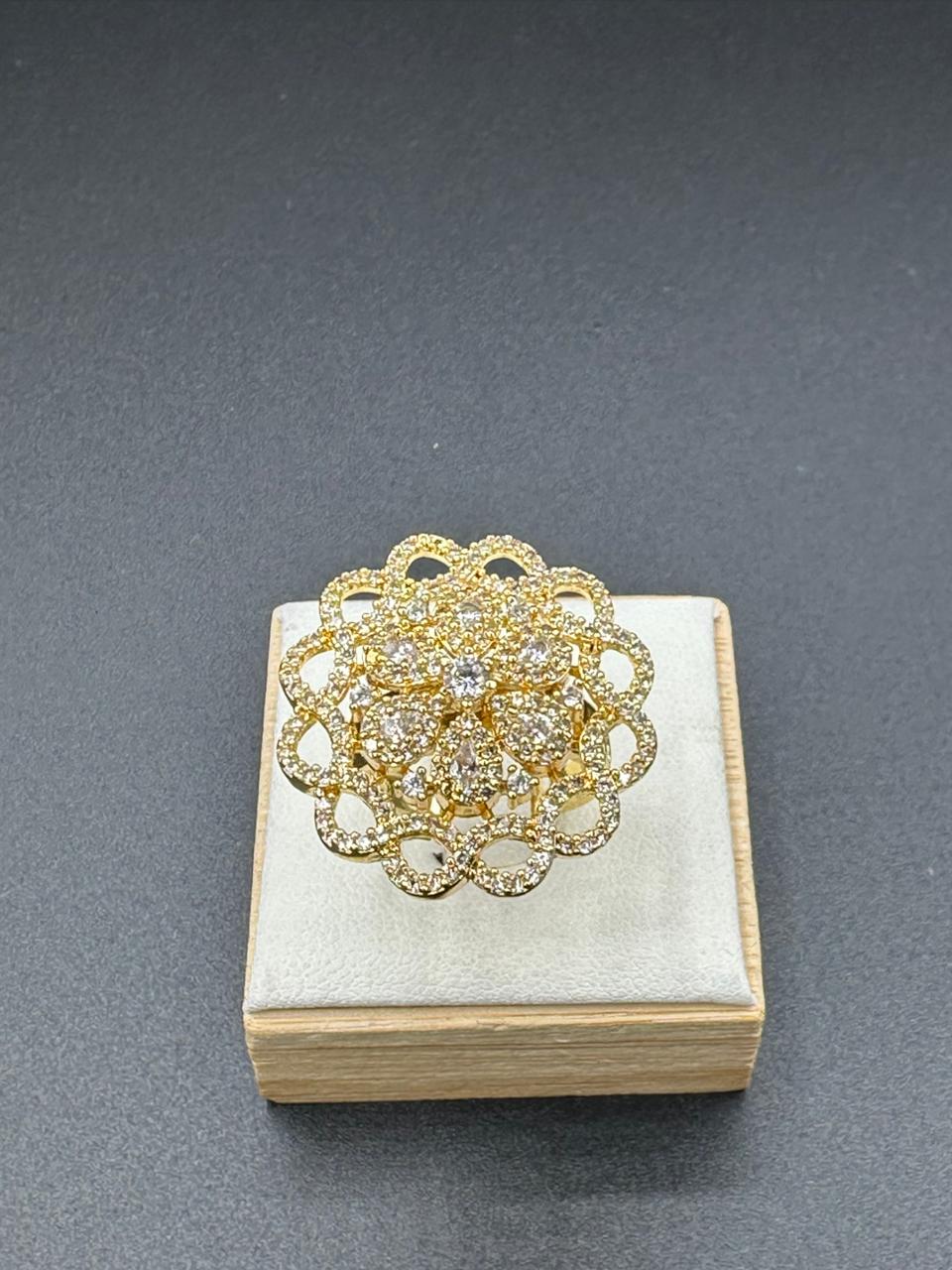 One carat two toned adjustable ring