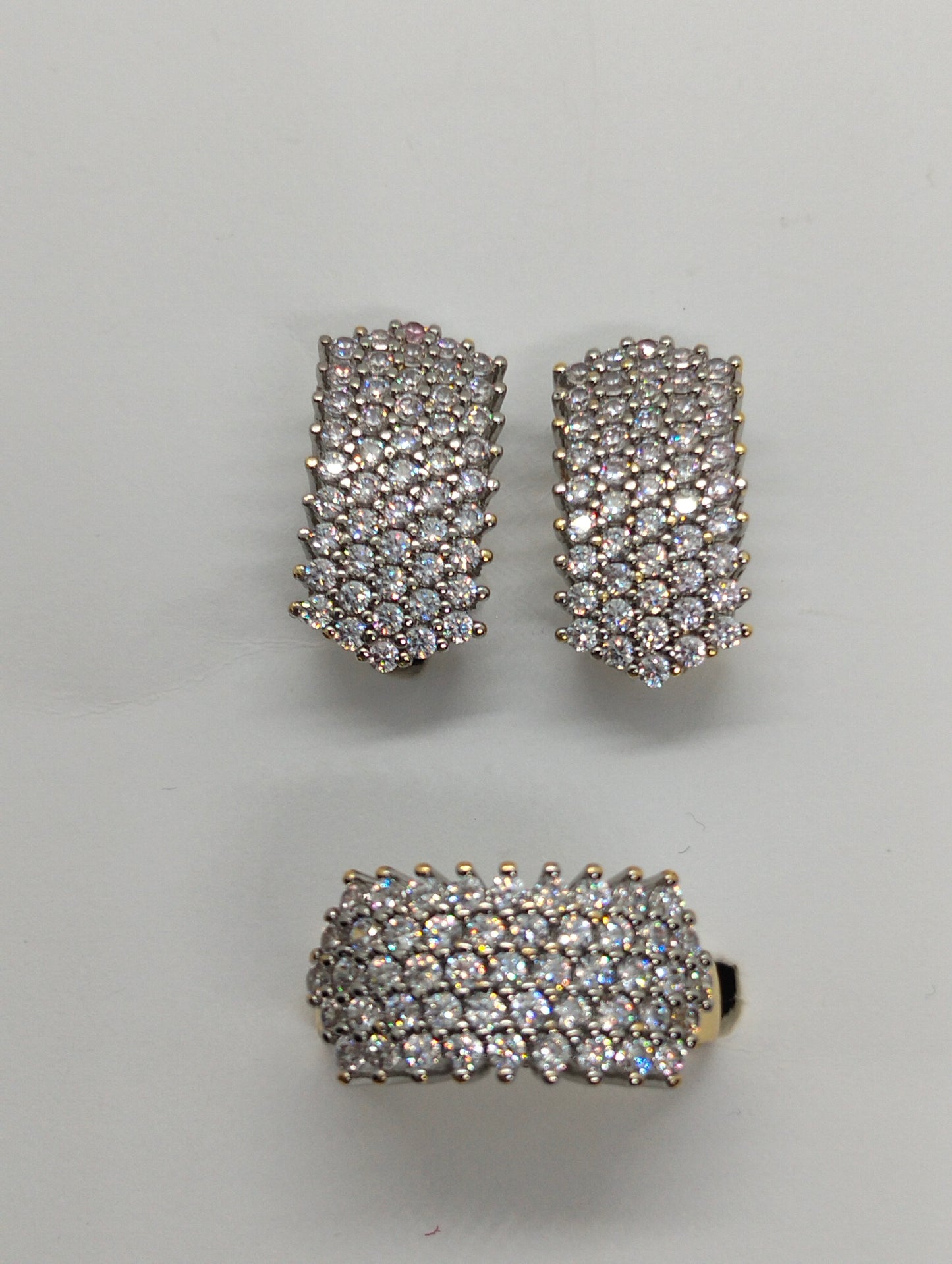 Two toned ring earings set