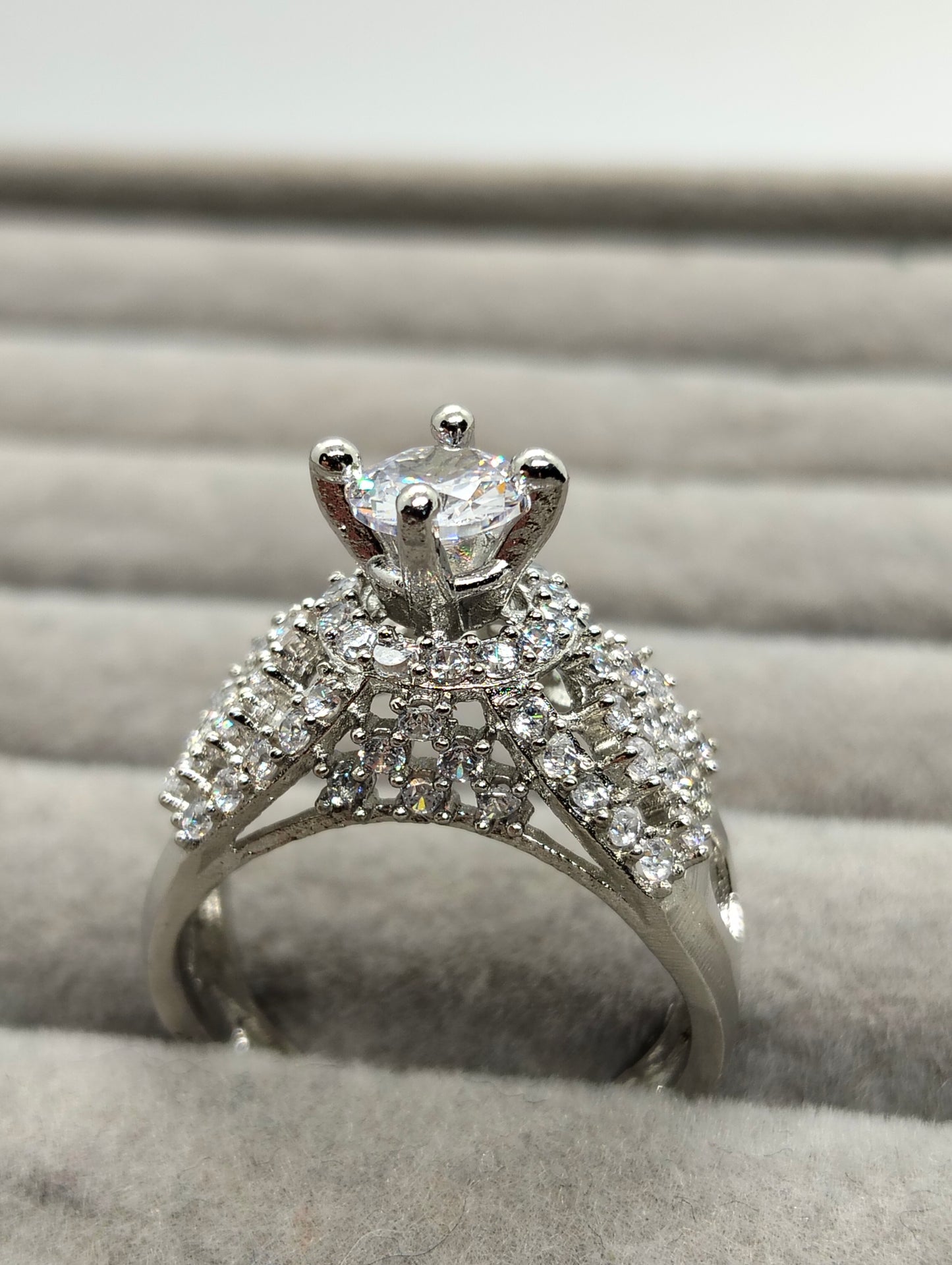 Tower ring in white stone one carat silver rhodium plated
