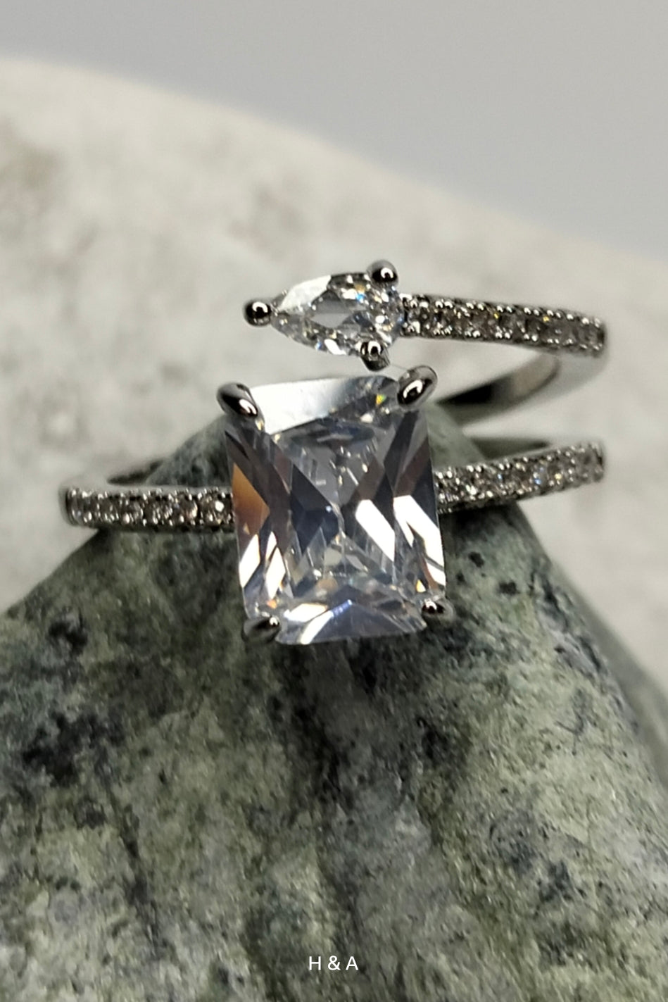 Double Diamond ring in silver rhodium plated