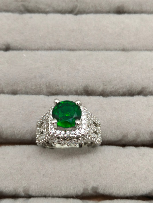Green 💚 stone adjustable tower ring in one carat silver rhodium plated