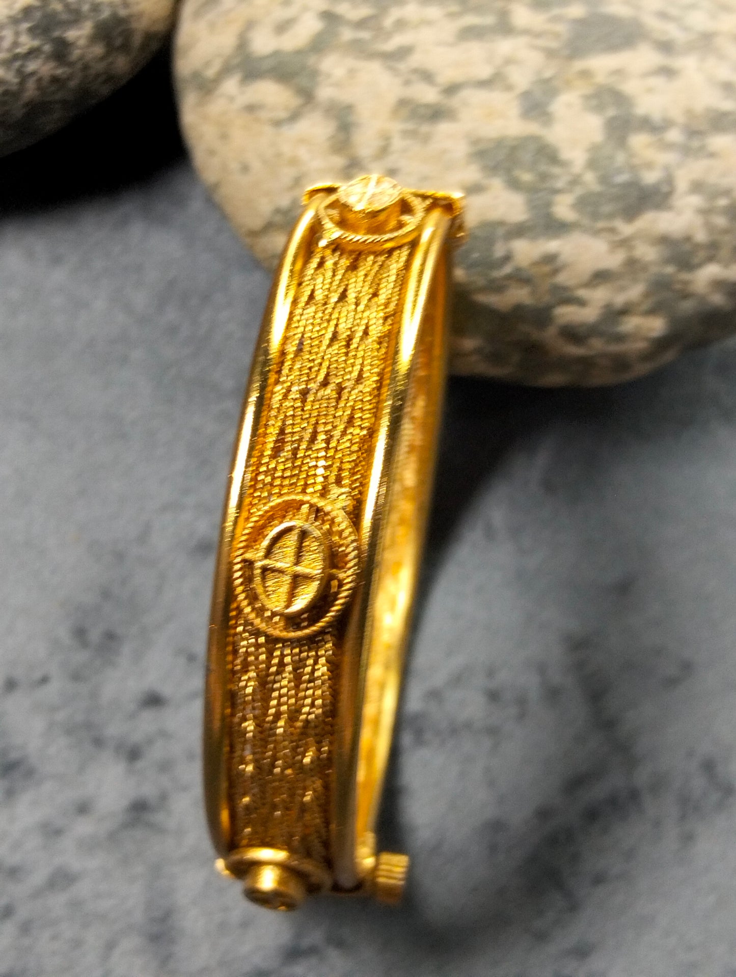 Gold plated openable bangel